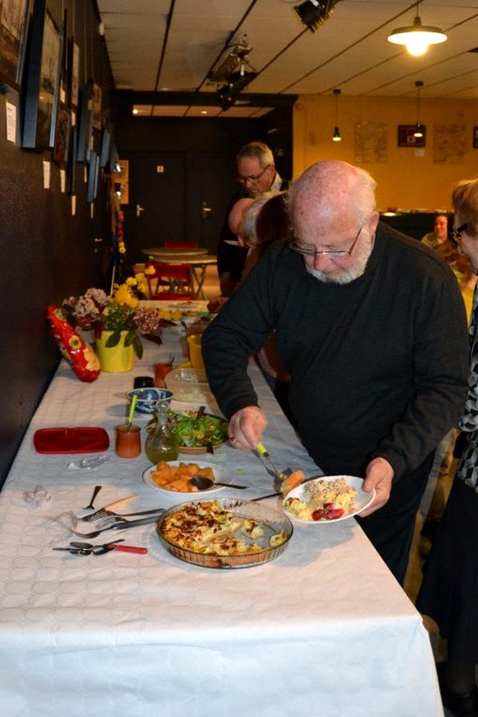 Repas d'habitants en avril 2016